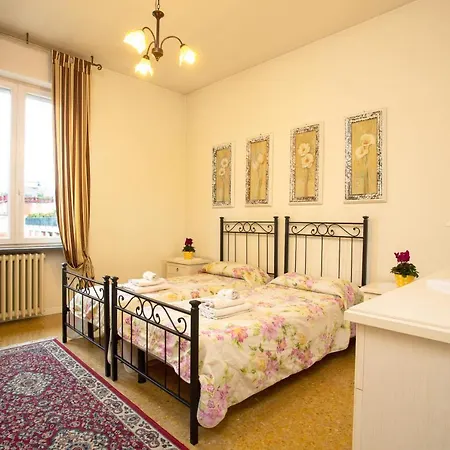 アパート La Castellana