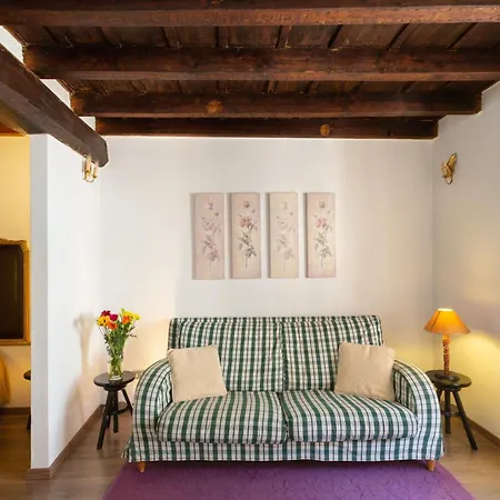 La Castellana Apartment *